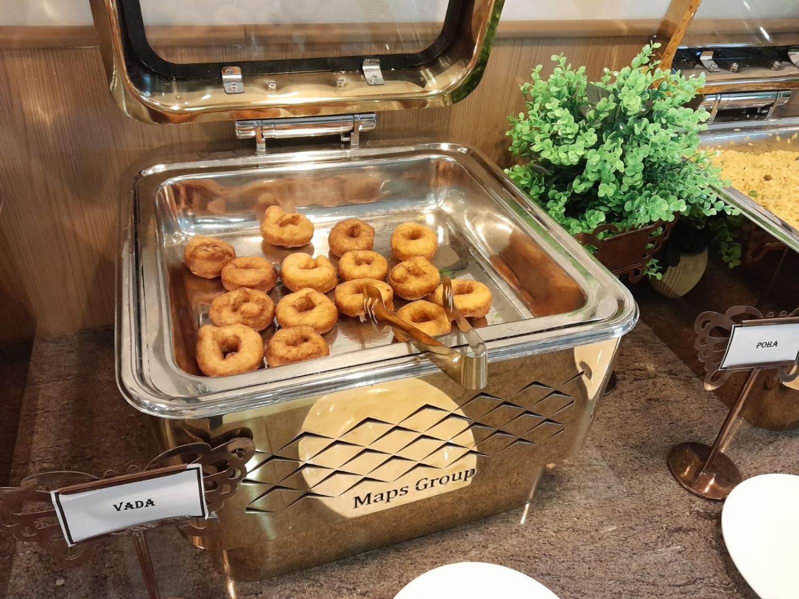 Hotel Sakura Gold Gurgaon Dış mekan fotoğraf