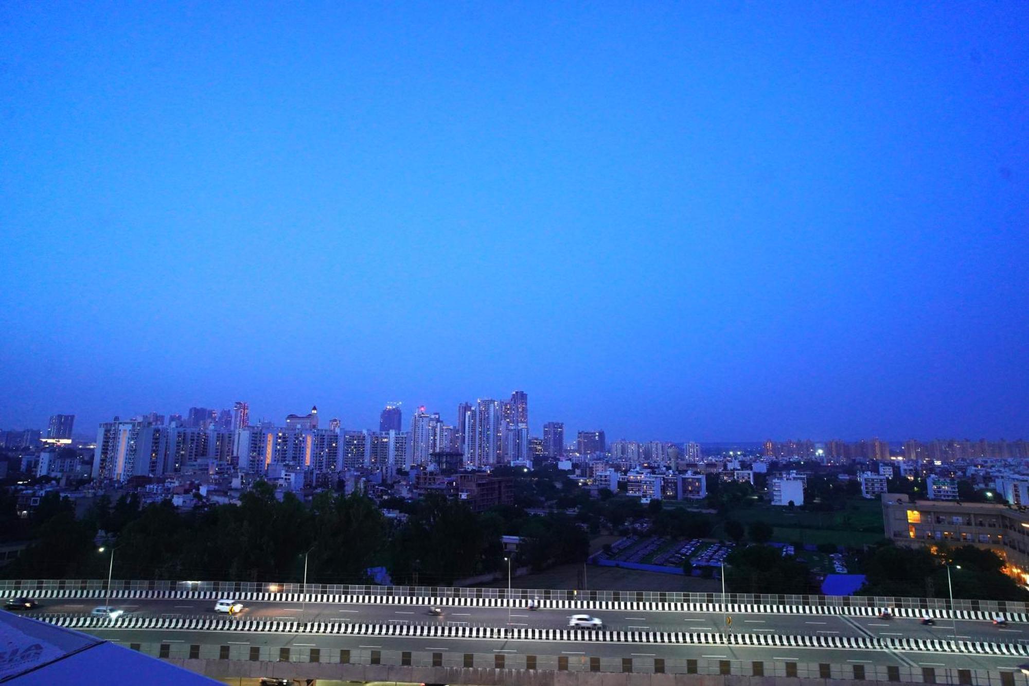 Hotel Sakura Gold Gurgaon Dış mekan fotoğraf