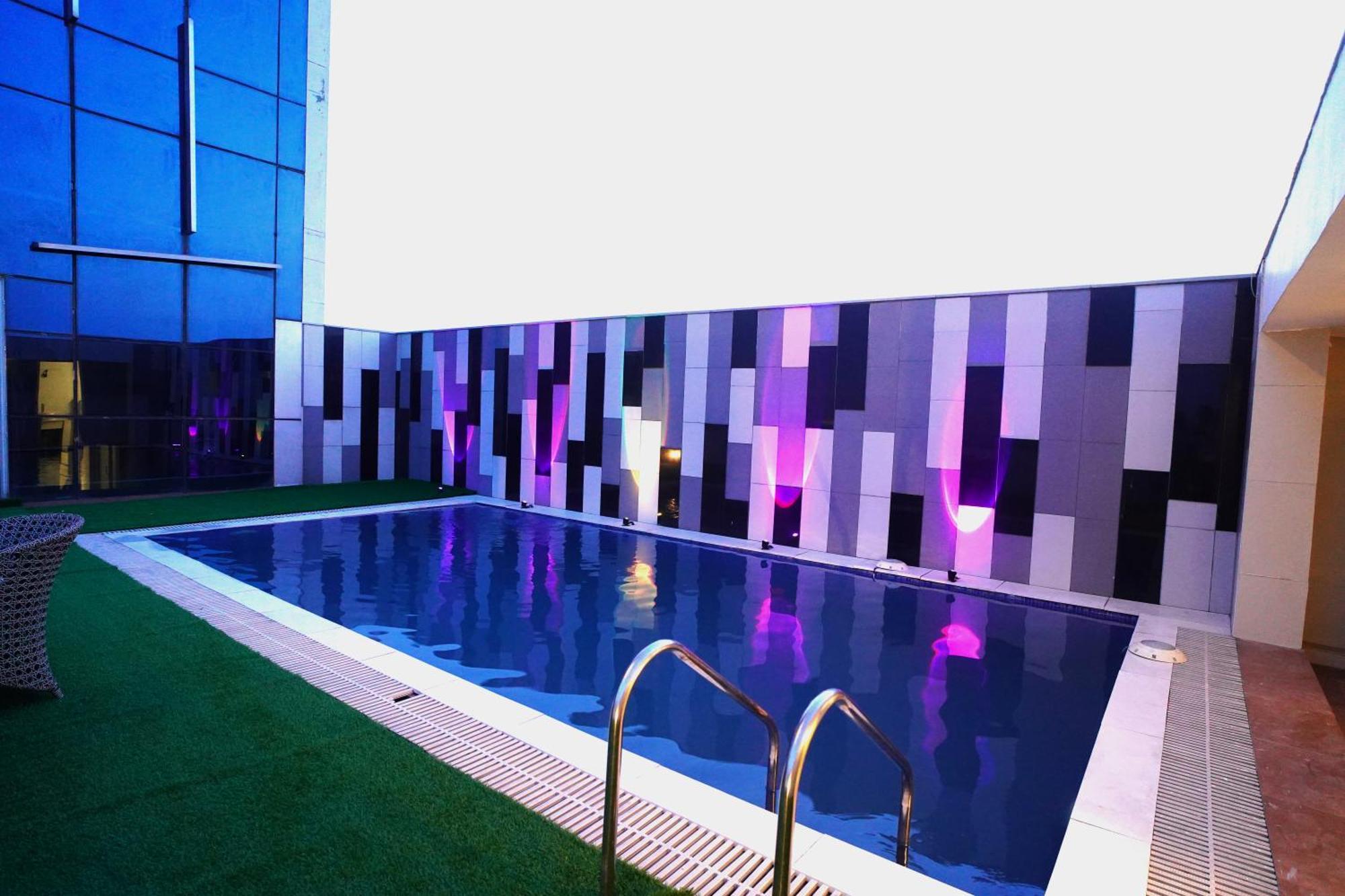 Hotel Sakura Gold Gurgaon Dış mekan fotoğraf