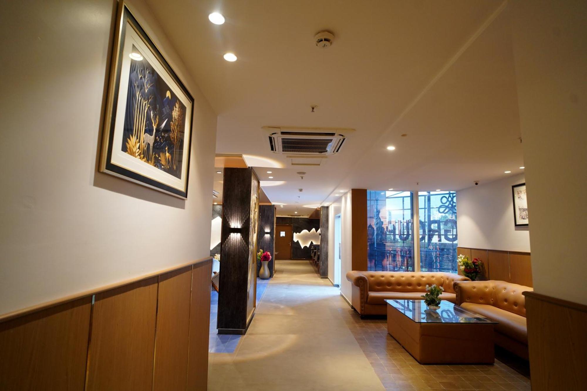 Hotel Sakura Gold Gurgaon Dış mekan fotoğraf