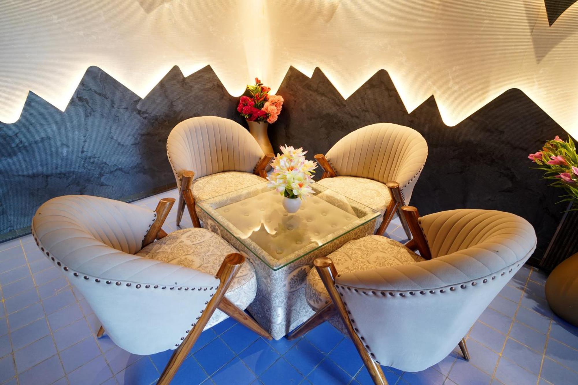 Hotel Sakura Gold Gurgaon Dış mekan fotoğraf