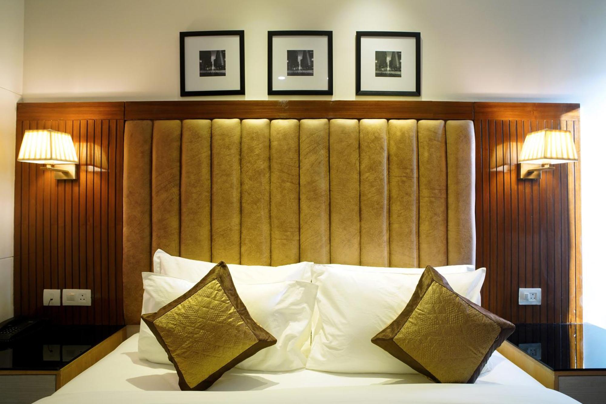 Hotel Sakura Gold Gurgaon Dış mekan fotoğraf