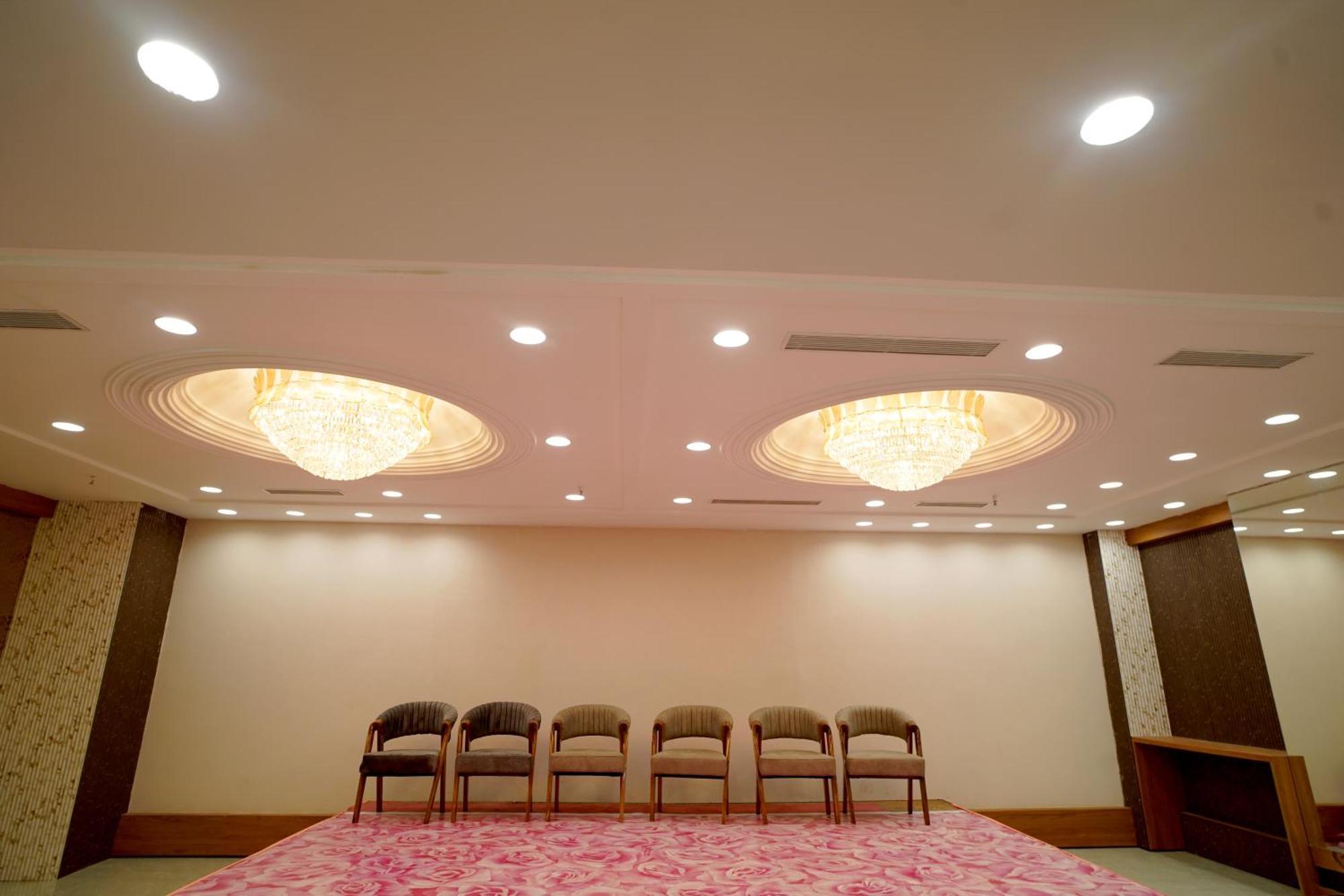 Hotel Sakura Gold Gurgaon Dış mekan fotoğraf