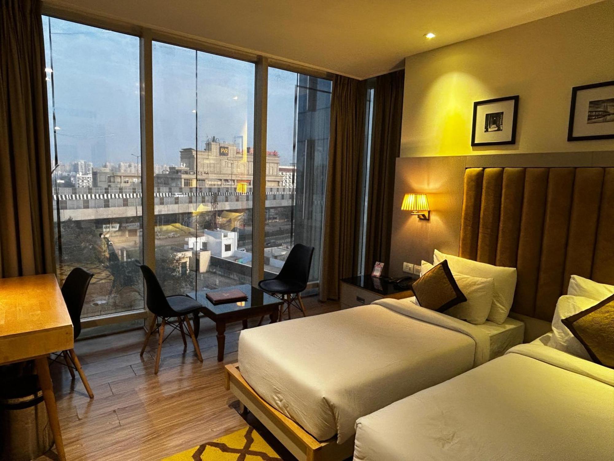 Hotel Sakura Gold Gurgaon Dış mekan fotoğraf